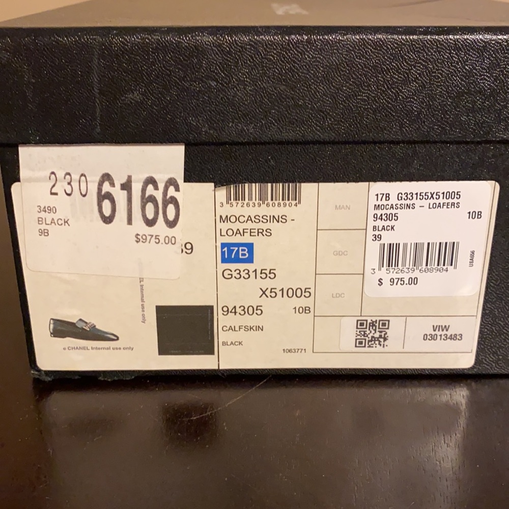 Beautiful Chanel Loafers-Great condition. Perfect for everyday! - Picture 7 of 7